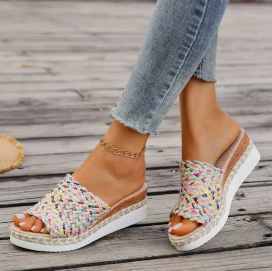Women's Woven Straw Sandals Dubai