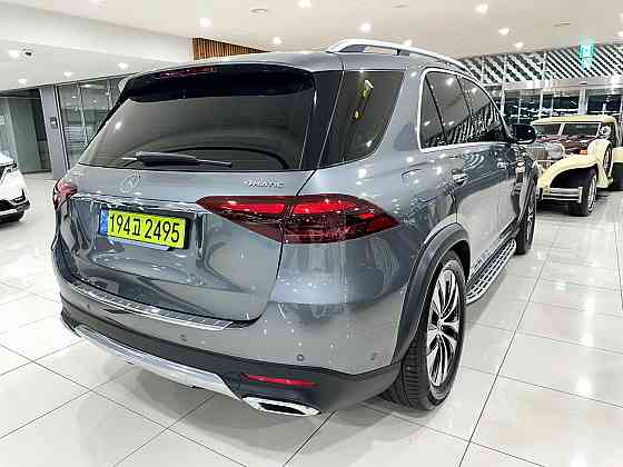 Mercedes-Benz GLE-Class I 2024 I 3520 km Dubai