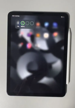 IPad air 5 2022 64gb + Apple pencil 2 Dubai