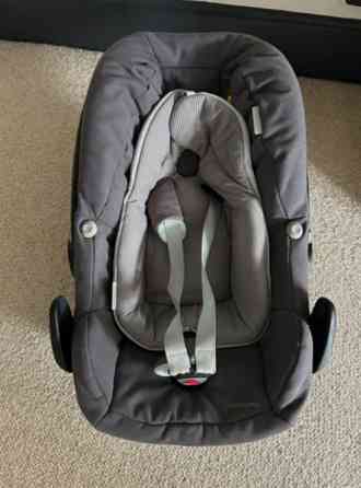 Maxi Cosi Pebble Plus baby car seat Dubai