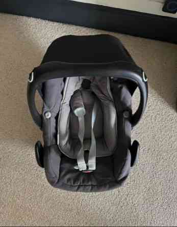 Maxi Cosi Pebble Plus baby car seat Dubai